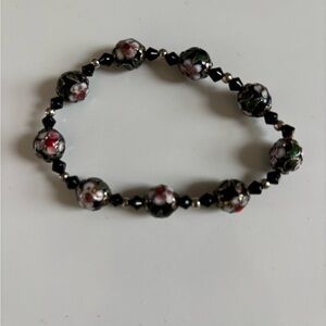 Floral Beaded Bracelet - Black and Pink